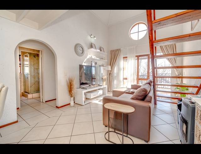 2 BEDROOM APARTMENT FOR SALE IN LONEHILL